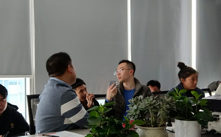 03-討論儲能電站用火災探測裝置.jpg 03-討論儲能電站用火災探測裝置.jpg